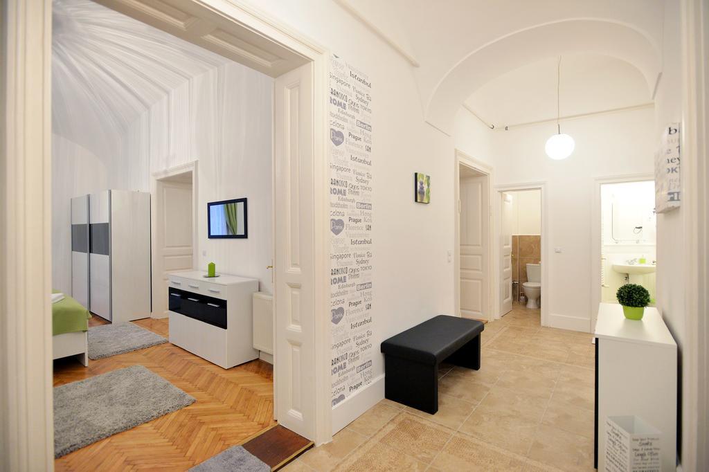 Varkapitany Apartman Έγκερ Εξωτερικό φωτογραφία