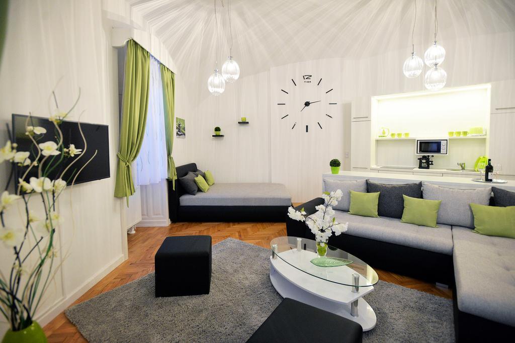 Varkapitany Apartman Έγκερ Εξωτερικό φωτογραφία
