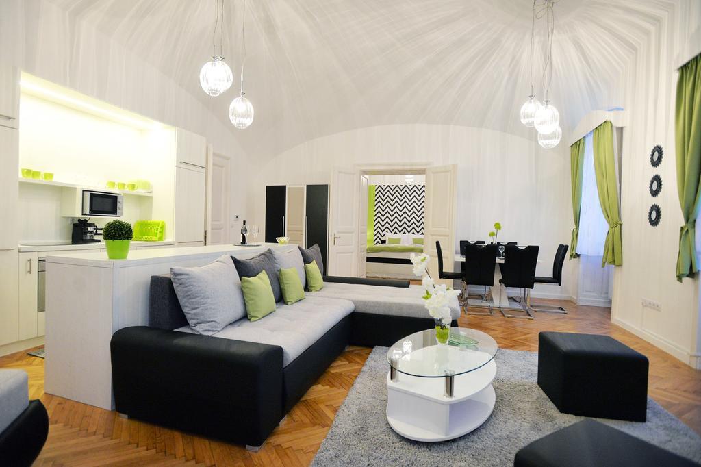 Varkapitany Apartman Έγκερ Εξωτερικό φωτογραφία
