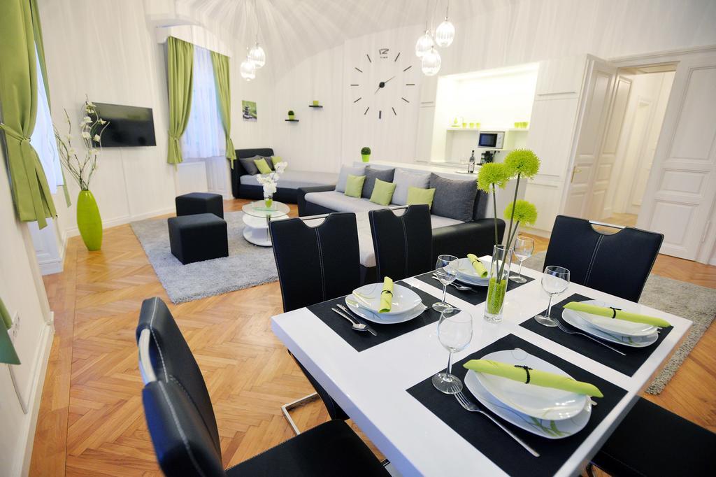 Varkapitany Apartman Έγκερ Εξωτερικό φωτογραφία